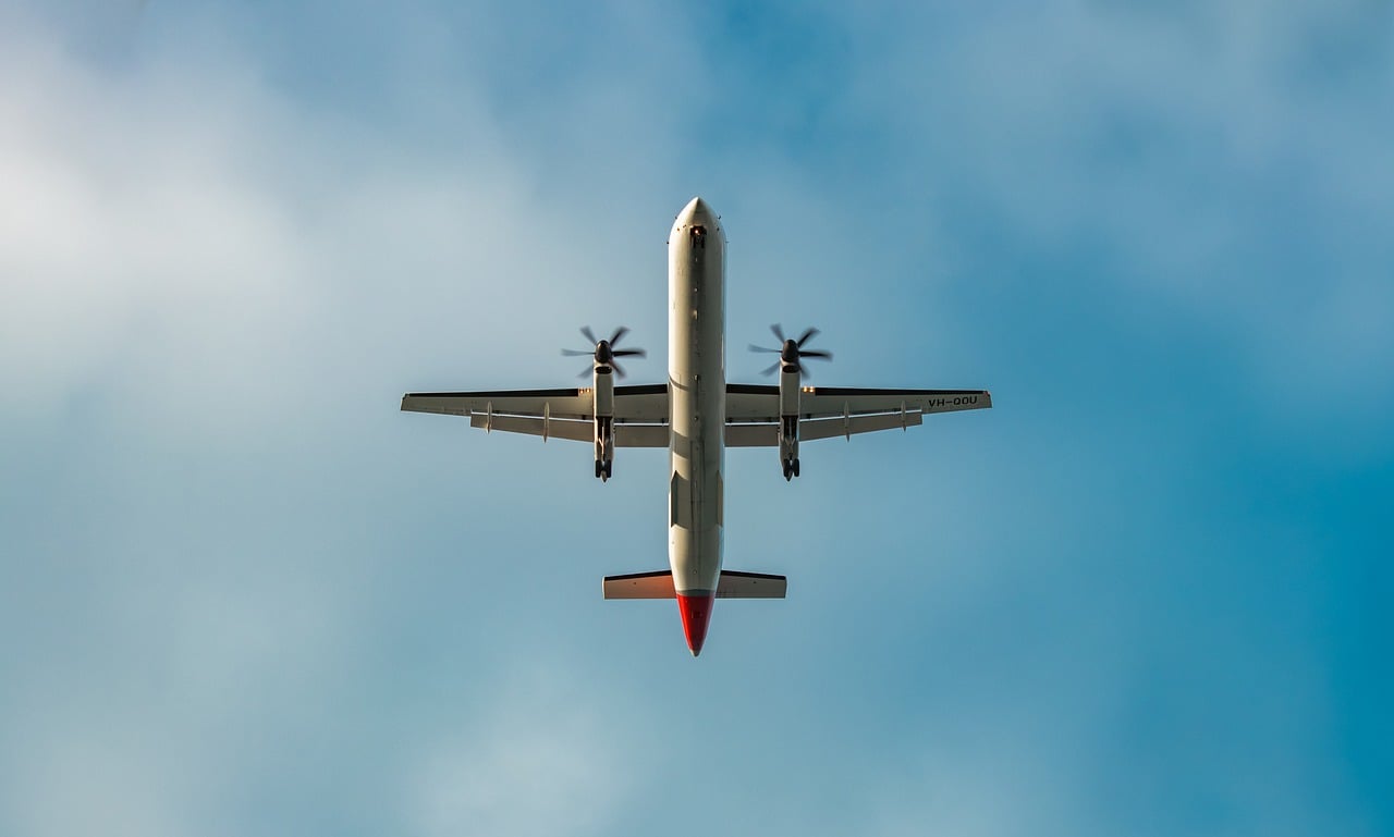 ¿Cuánto tardas en avion de Valencia a Ibiza?