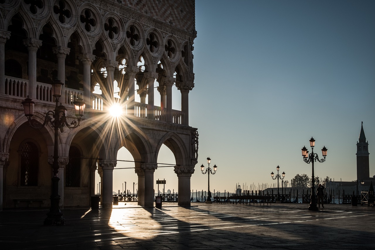 ¿Qué necesita un ciudadano español para viajar a Italia?